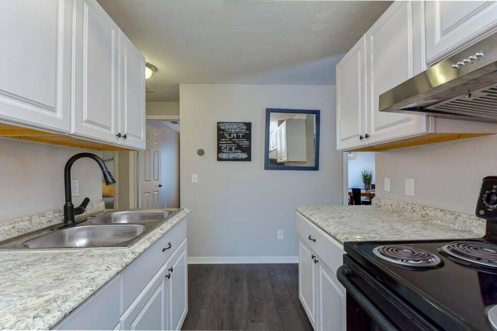 Driftwood Castle Urban Oasis With Firepit Near Convention Center And Amalie Arena, Room For 6 Tampa Exterior photo